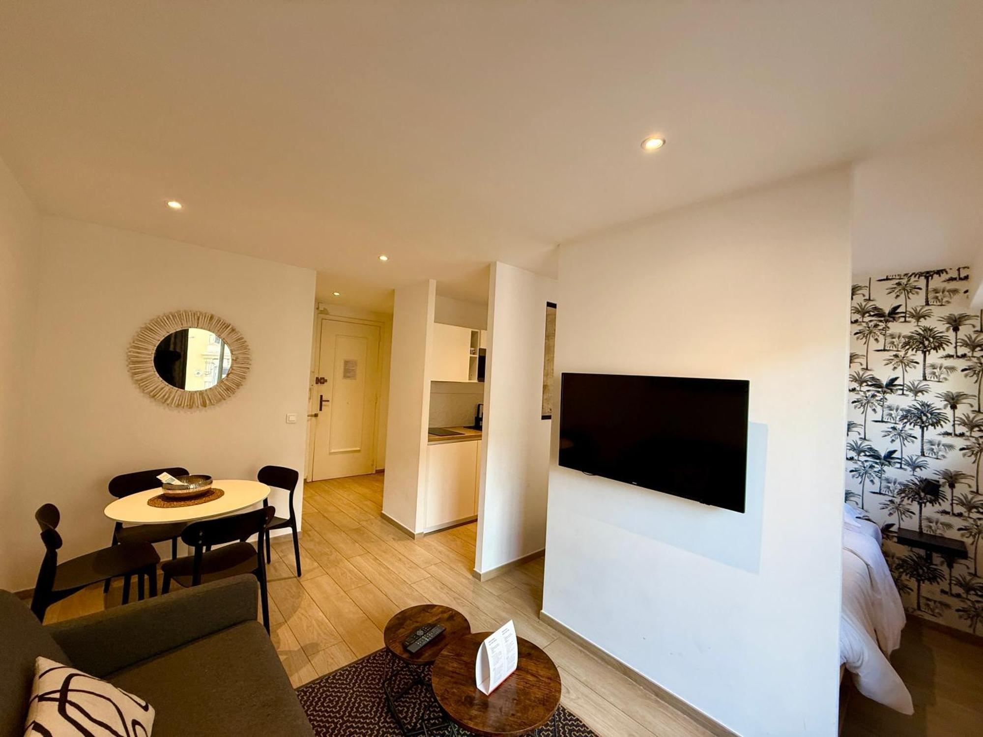 C001-Beau Studio Neuf Situe Au Centre คานส์ ภายนอก รูปภาพ
